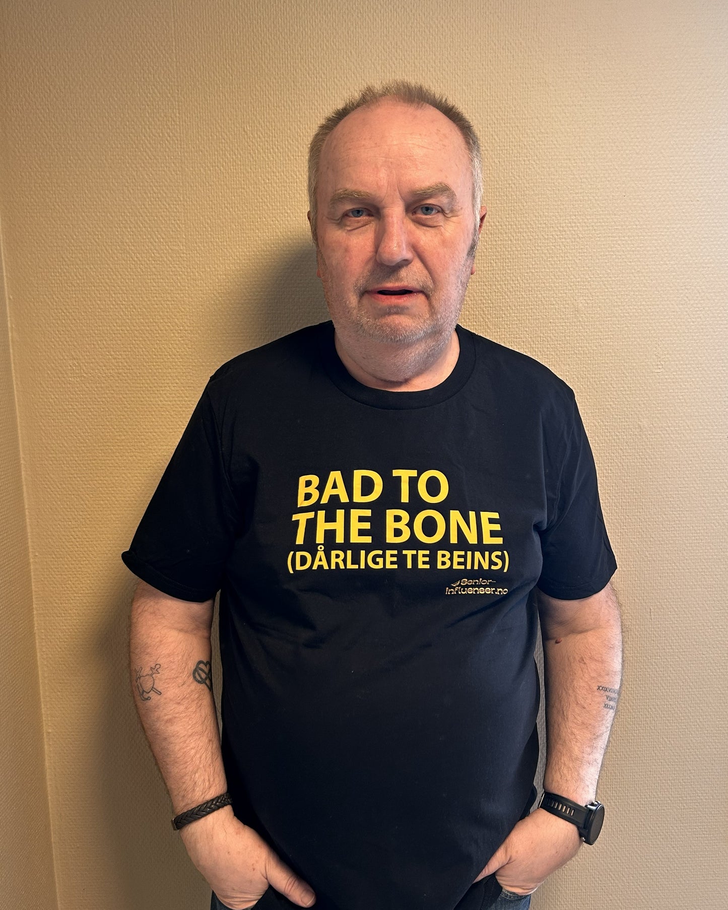 T-skjorte // Bad to the bone (dårlig te beins)