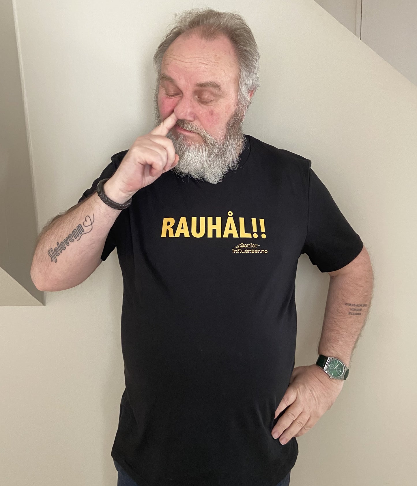 T-skjorte // Rauhål!!