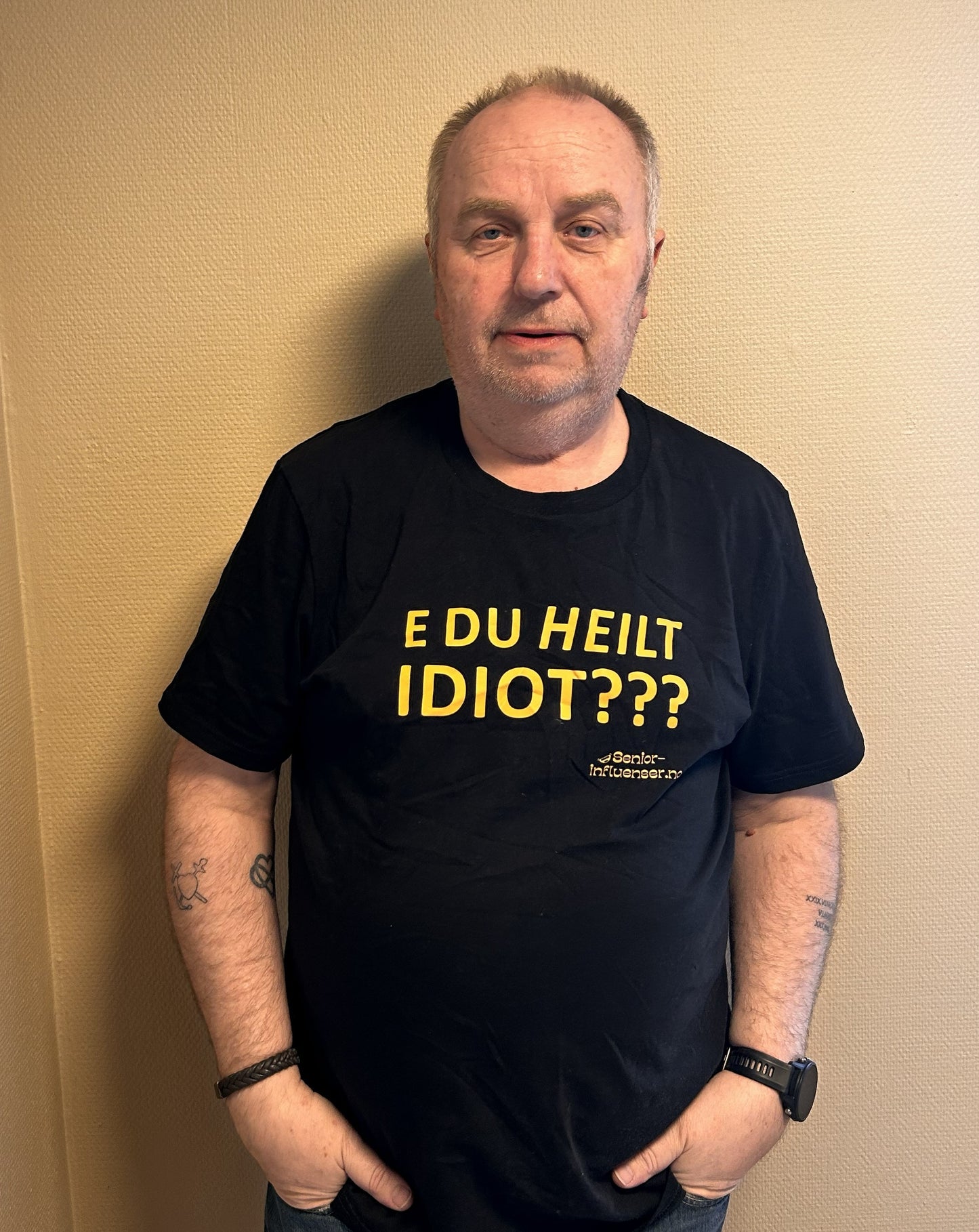 T-skjorte // E du heilt idiot???