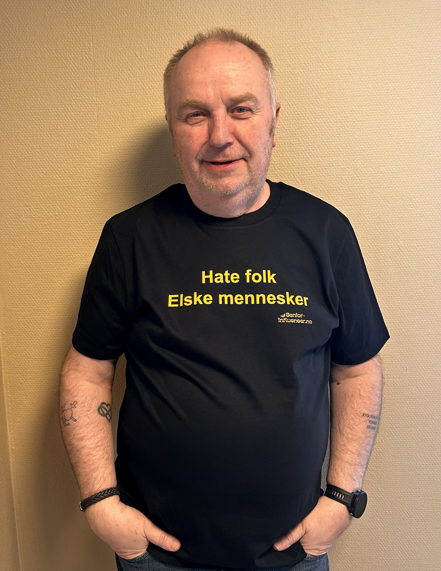 T-skjorte // Hater folk Elsker mennesker