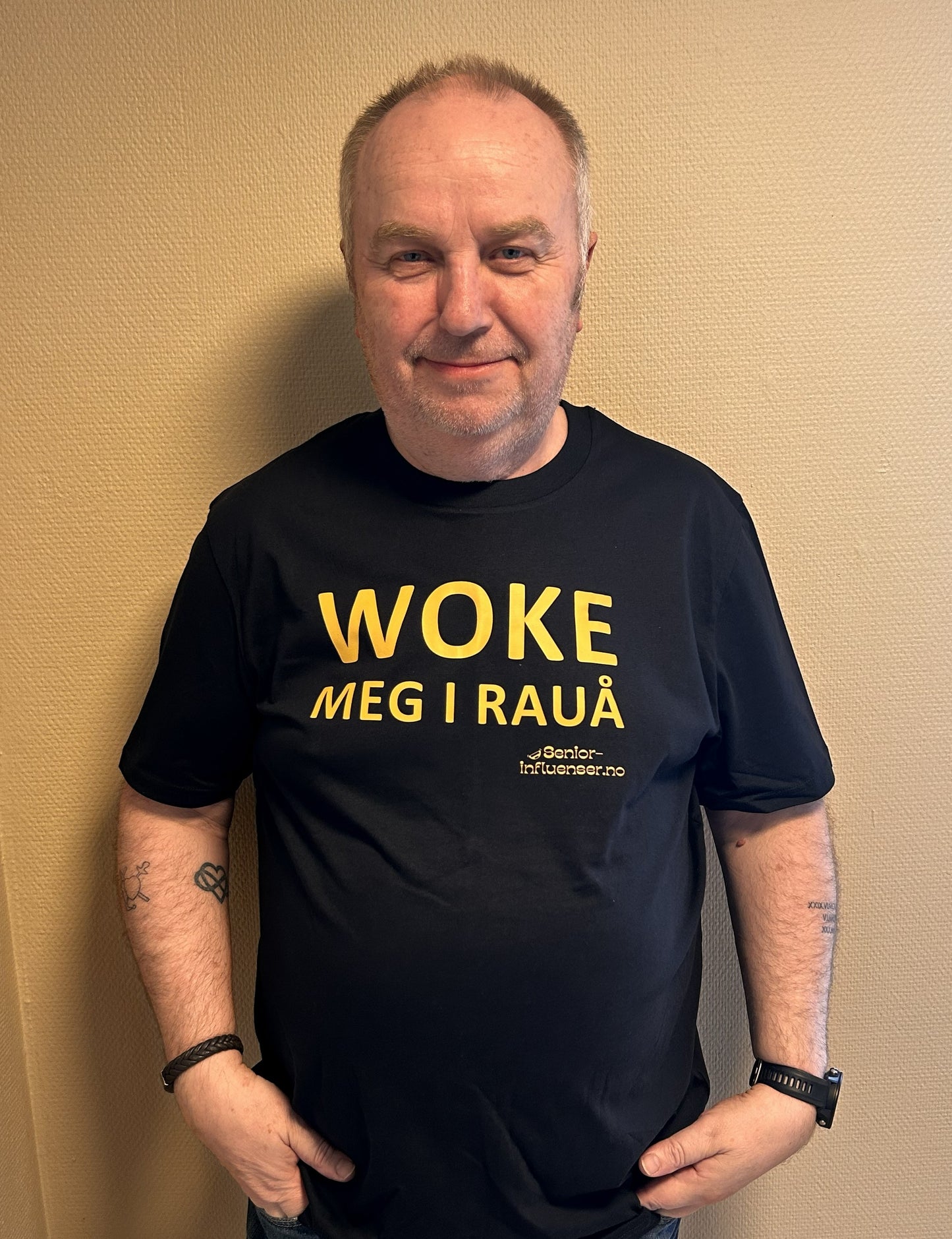 T-skjorte // Woke meg i rauå